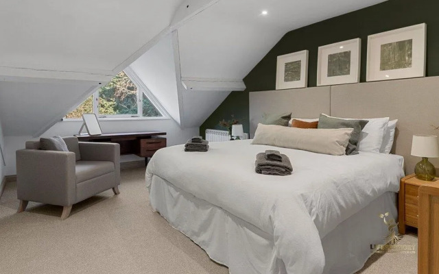Luxe Courtyard Apt - Exeter City Centre