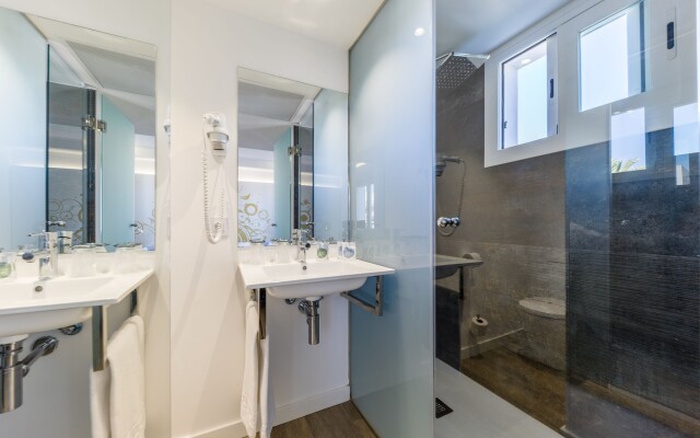 Welikehotel Triton Beach