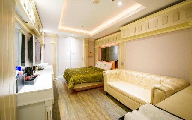 Kang Neung Dong-a Hotel