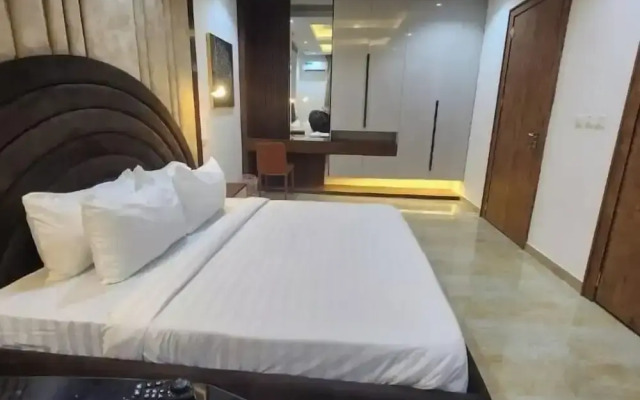 The Breeze Apartment