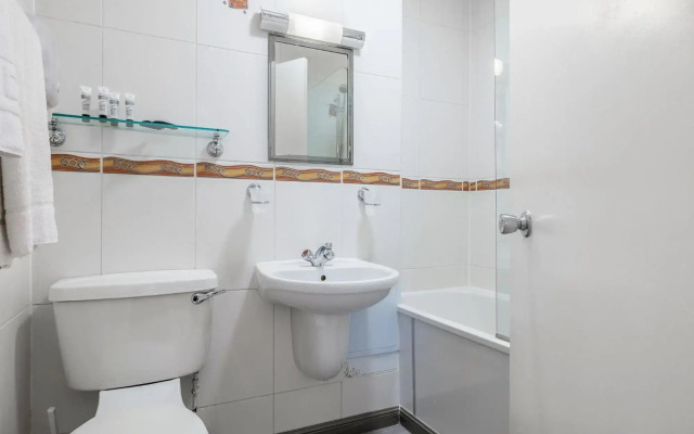 Muthu Fort William Hotel