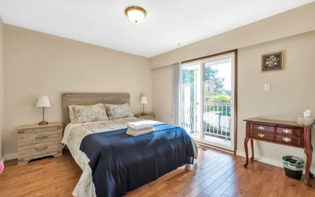 Orchid House near Vancouver YVR Airport