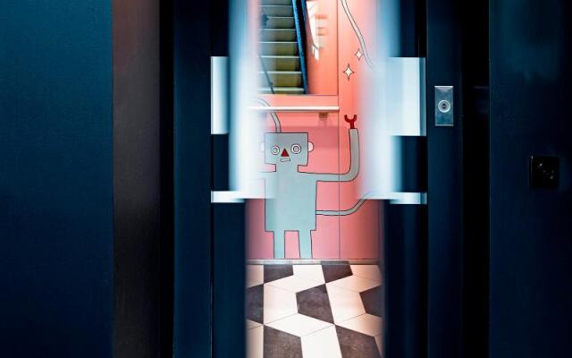 The Lubo - self check-in