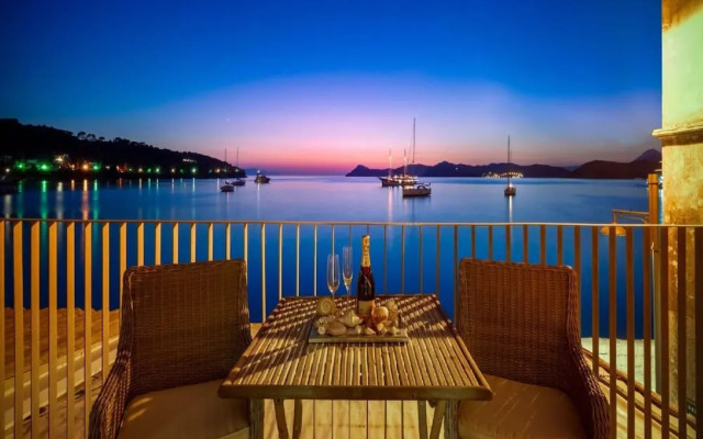 Villa Lola - Four Bedroom Villa With Sea View