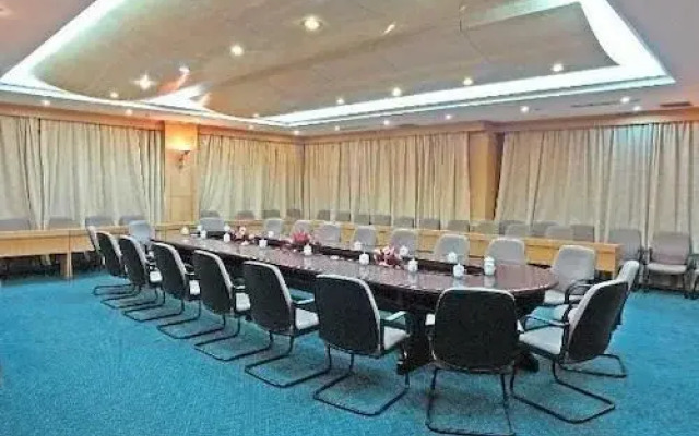 Ganzhou Iron Dragon Hotel