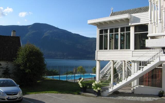 Hofslund Fjord Hotel