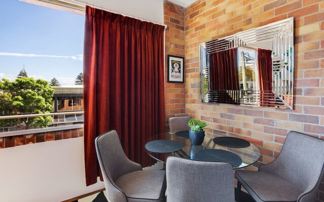 Louisa Court, 4/49 Donald Street