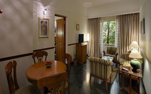 Renest Shraddha Inn - Shirdi