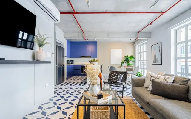 w Cozy 2BR in Plaza Herrera