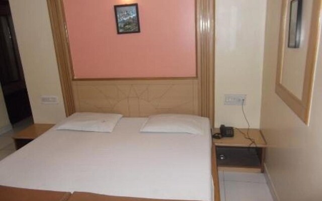 Hotel Suraj Classic