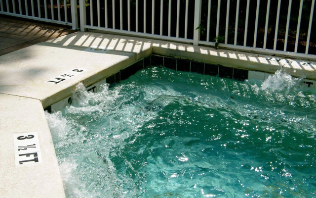 Palmera Inn and Suites