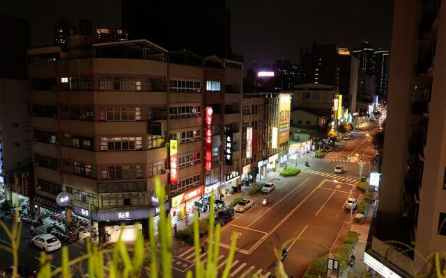 Joe's Apartment Hotel