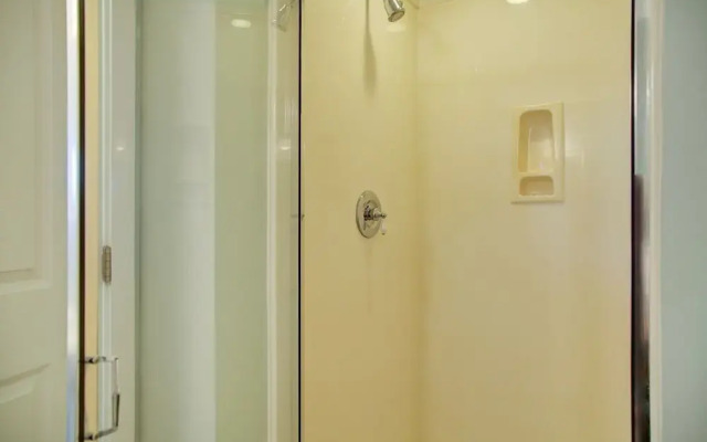 Waterscape B422 1 Bedroom Condo