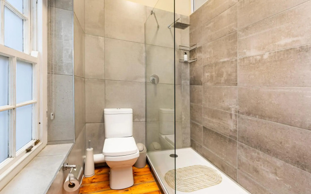 Queen’s Hotel by BON Hotels