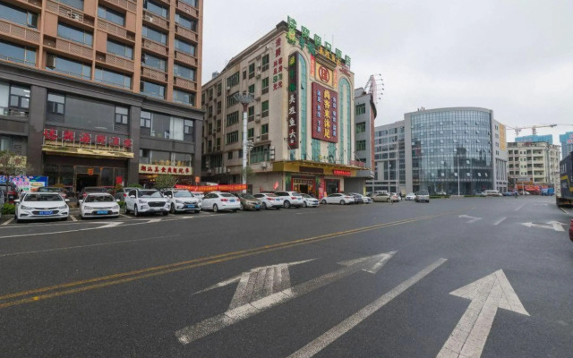 Vienna Hotel (Dongguan Dalang Bus Station)