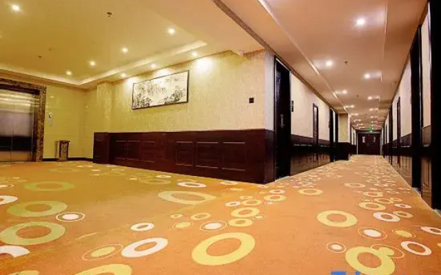 Tingmei Hotel (Nanyang Road Xinglongpu Subway Station)