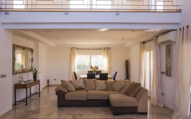 071 Villa Alqueries