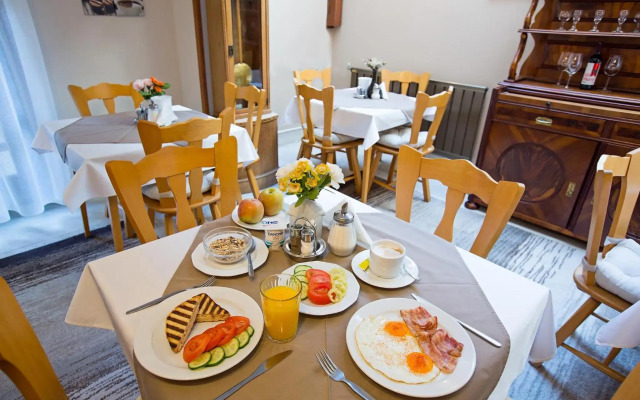 Helios Hotel Pension