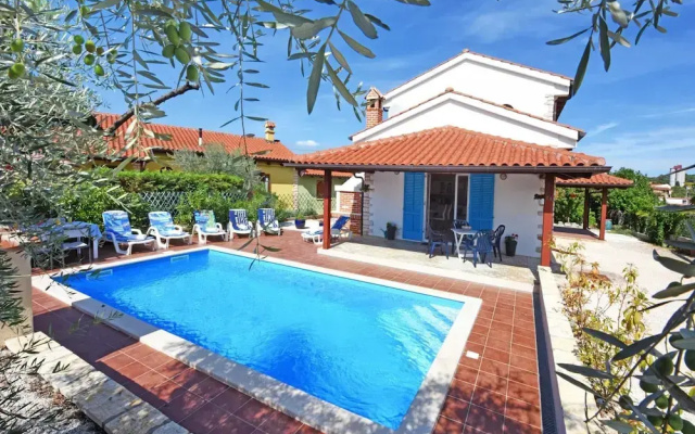 Nice Holiday House With Private Pool & Roof Terrace