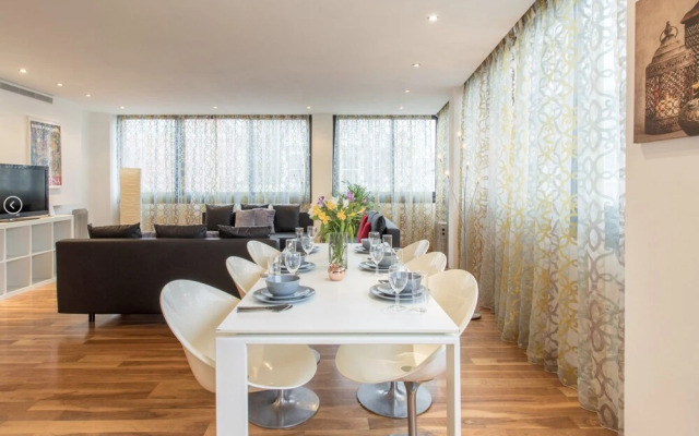 Oxford Street Apartment