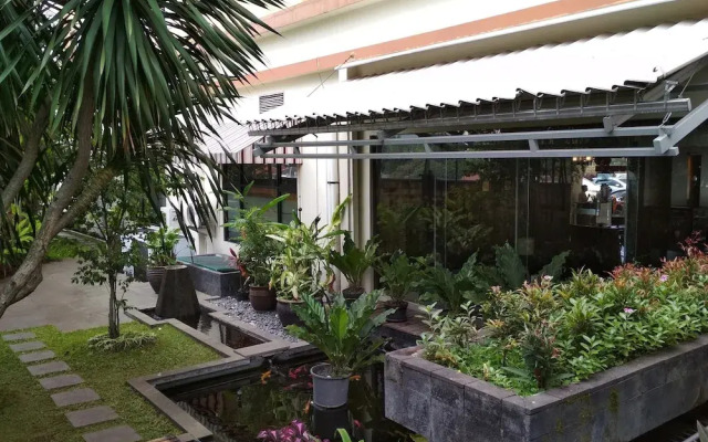 Cozy Furnished 3Br At Grand Setiabudi Apartment