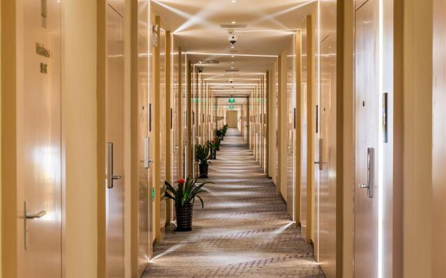 Huashuyi Hotel (Shanghai Jinshan City Beach Branch)
