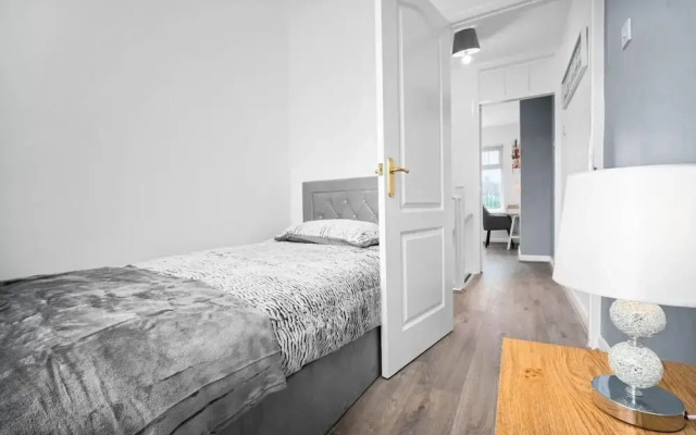 Birmingham Blissful Retreat - 3 Bed House