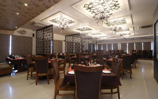 Hotel Golden Laurel Inn