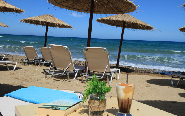 Dedalos Beach Hotel