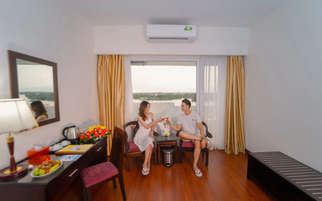 Century Riverside Hotel Hue