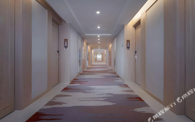 Vienna Hotel (Shenzhen Shiyan Shilong Community)