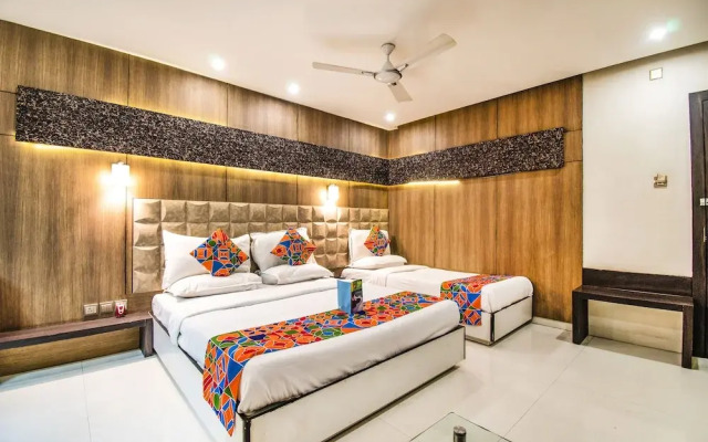 FabHotel Kiran Inn Tukoganj