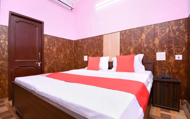 OYO 28097 Hotel Park View