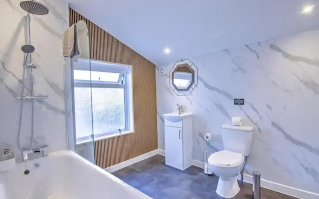 2 Bed House, Family Friendly With Garden
