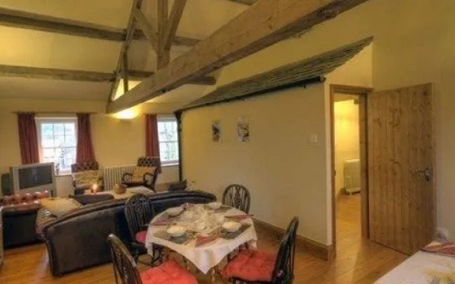 Riverside B & B