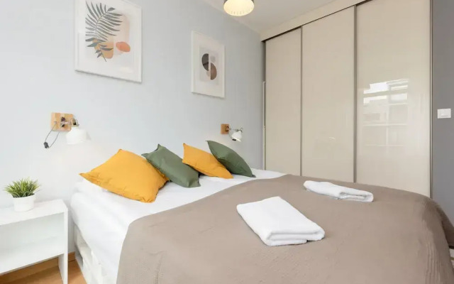 Kolejowa Studio Warsaw by Renters