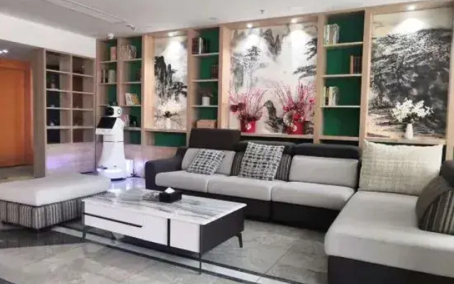 Yafeng Hotel (Xinyang Libao Square Wanxiangcheng Branch)