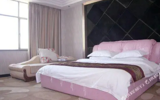 Xinhua Century Hotel
