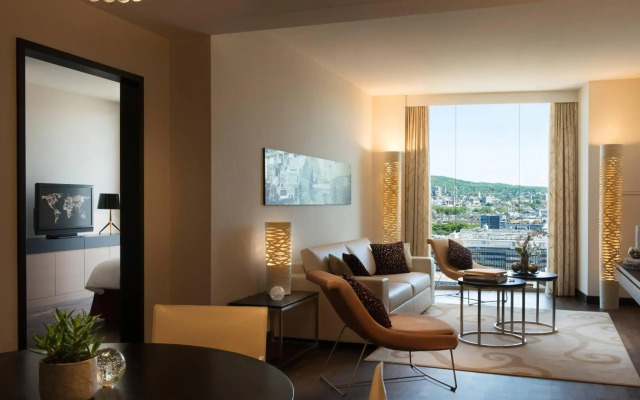 Renaissance Zürich Tower Hotel