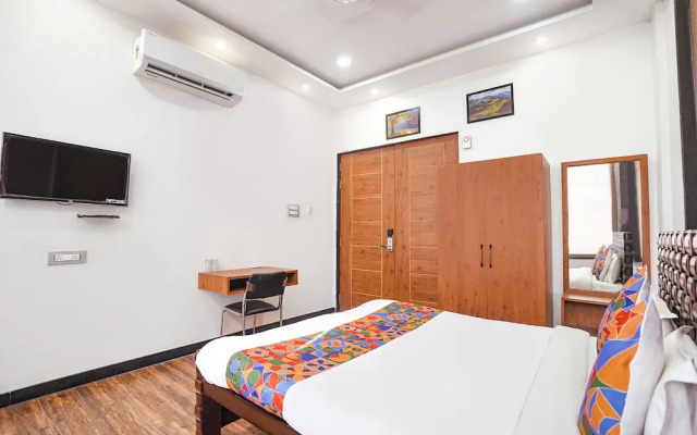 FabHotel VILLA DE BENARES