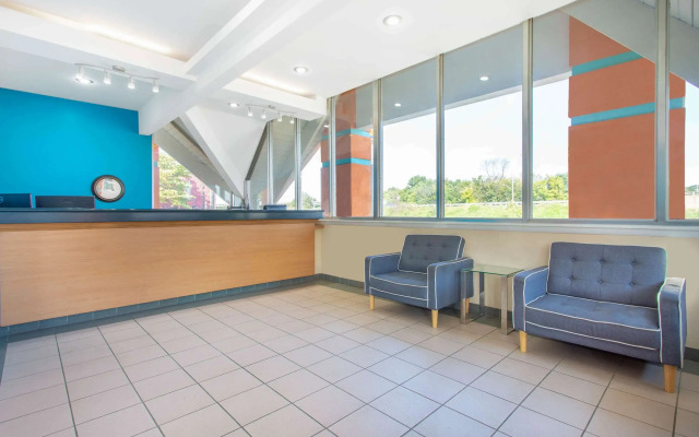 Howard Johnson by Wyndham Harrisburg