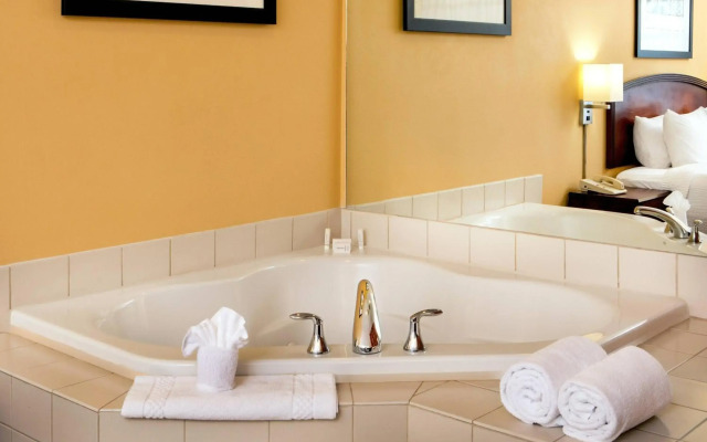 Courtyard by Marriott Hartford Manchester