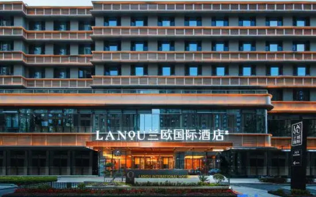 LANOU International Hotel（Xixian Building Subway Station ）