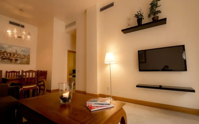 Holidays2Malaga Cathedral Apartments