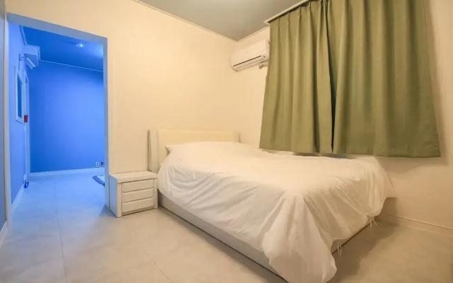 Yeosu Party Motel and Guest House