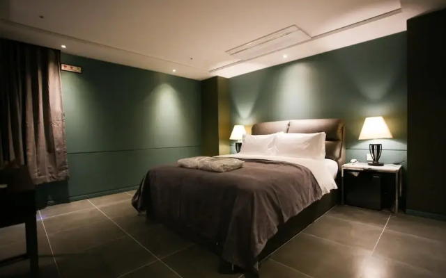 Dongtan J Boutique Hotel