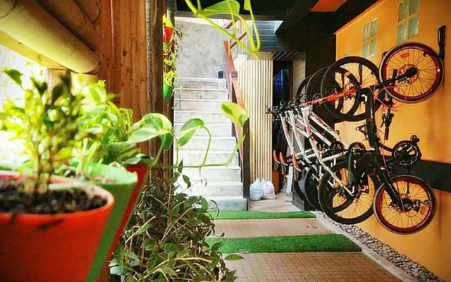 Baan Chalok Hostel