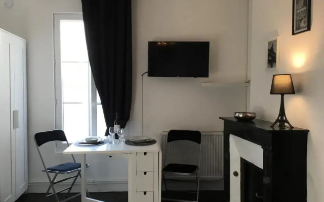 Le Romantic centre 400m gare wifi linge de pressing