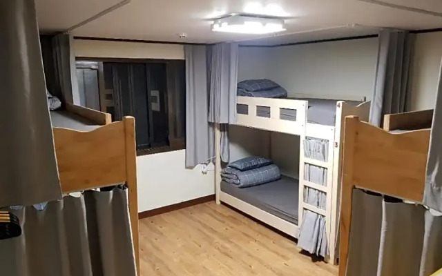 Able Guesthouse Hongdae