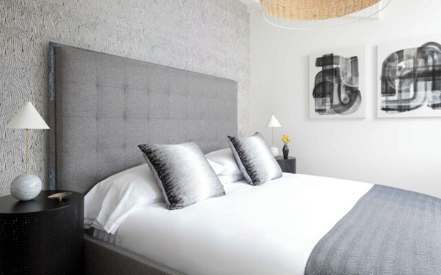 The Richard, The Edgartown Collection